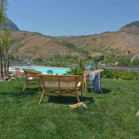 Da Carlo Bed & Breakfast Scillato (Sicily)